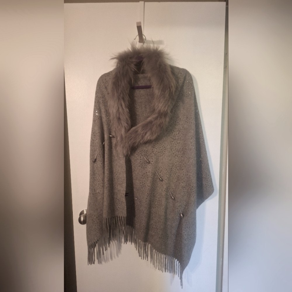 6 for $30 -Gray Poncho with Faux Fur Collar